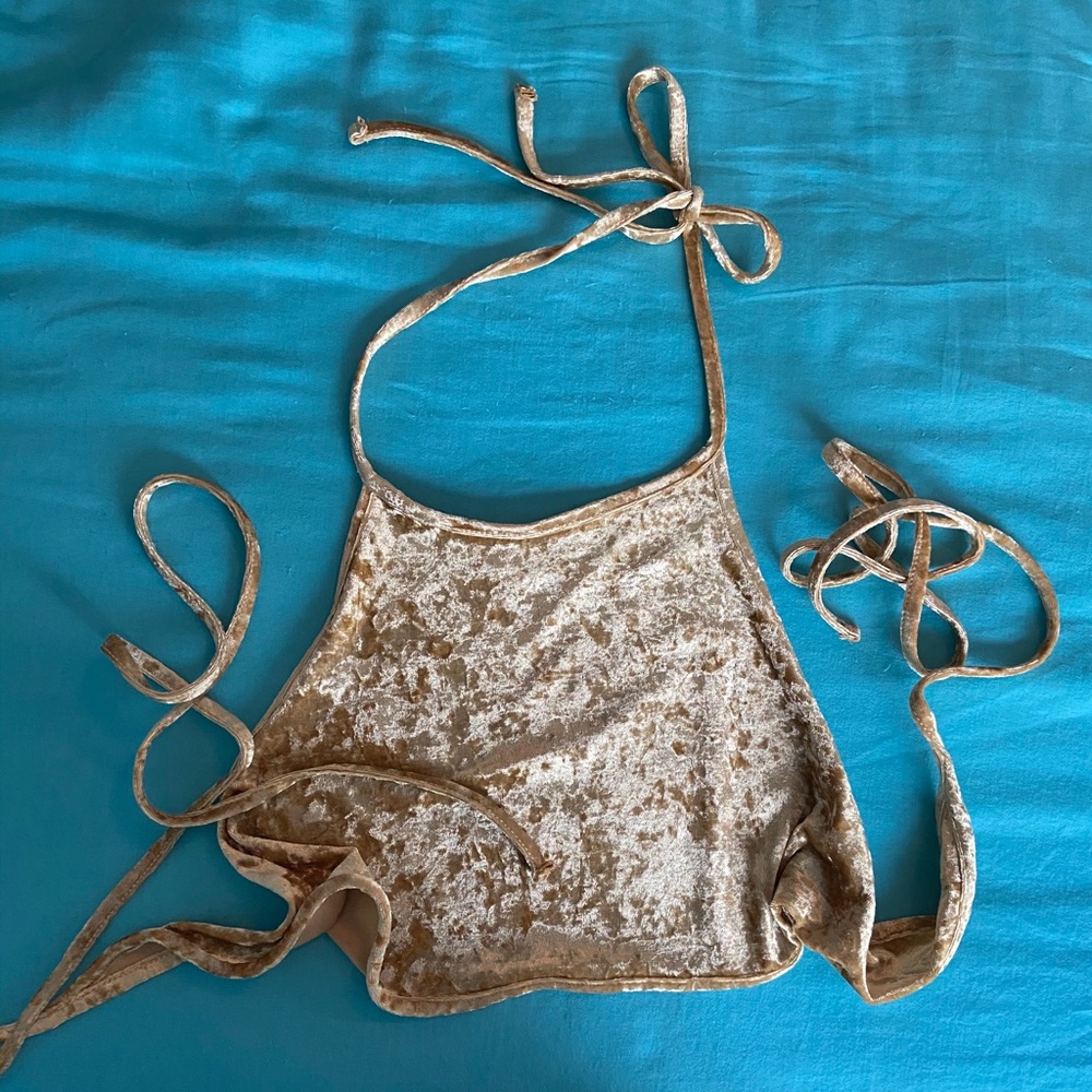 Gold velvet tie-back crop tank🌟